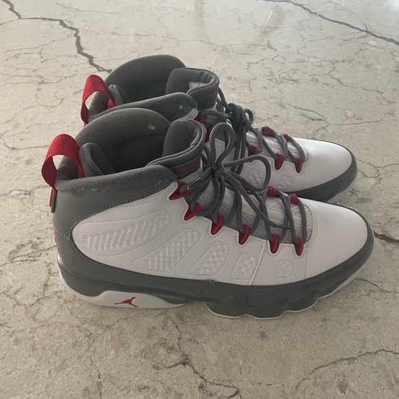 NEVER WORN!! AirJordan 9 Retro. White/ Cool Grey/Fire Red. Released in 2022. - Picture 6 of 6